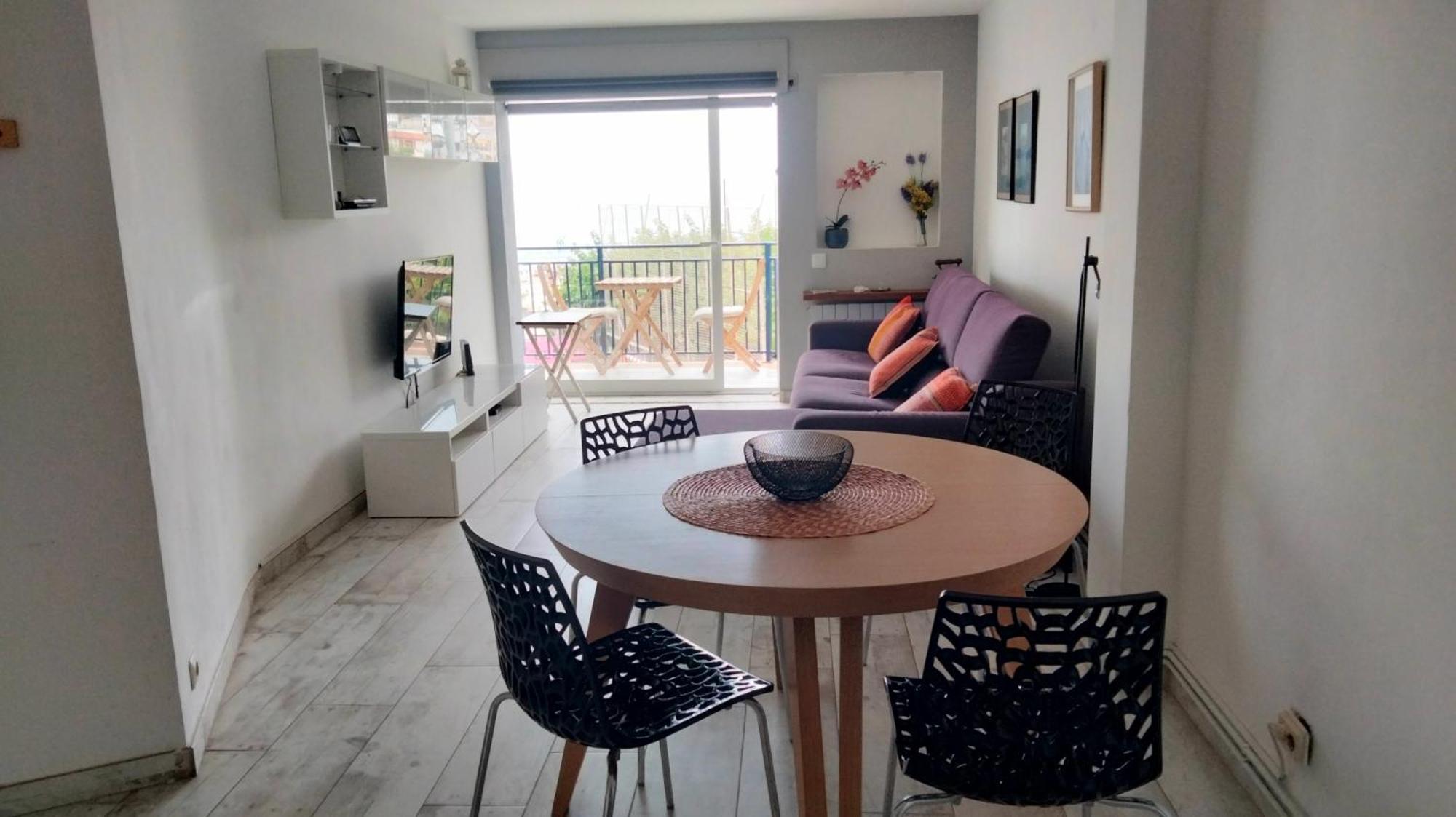 Beachfront Apartment With Private Parking Sant Pol De Mar Esterno foto
